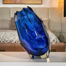 Load image into Gallery viewer, Stōr Glacier Vase (Large)
