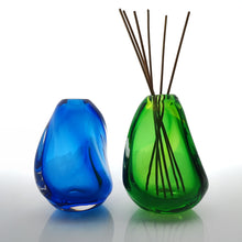 Load image into Gallery viewer, Twist Diffuser Vase Pairing
