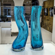 Load image into Gallery viewer, Organic Chunky Vase Pairing
