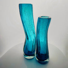 Load image into Gallery viewer, Organic Chunky Vase Pairing
