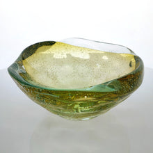 Load image into Gallery viewer, Carved Rim Sculpted Bowl
