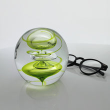 Load image into Gallery viewer, Paperweight Objet
