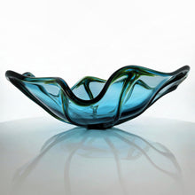 Load image into Gallery viewer, Organic Tulip Bowl
