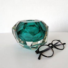 Load image into Gallery viewer, Glacier Cut Votive
